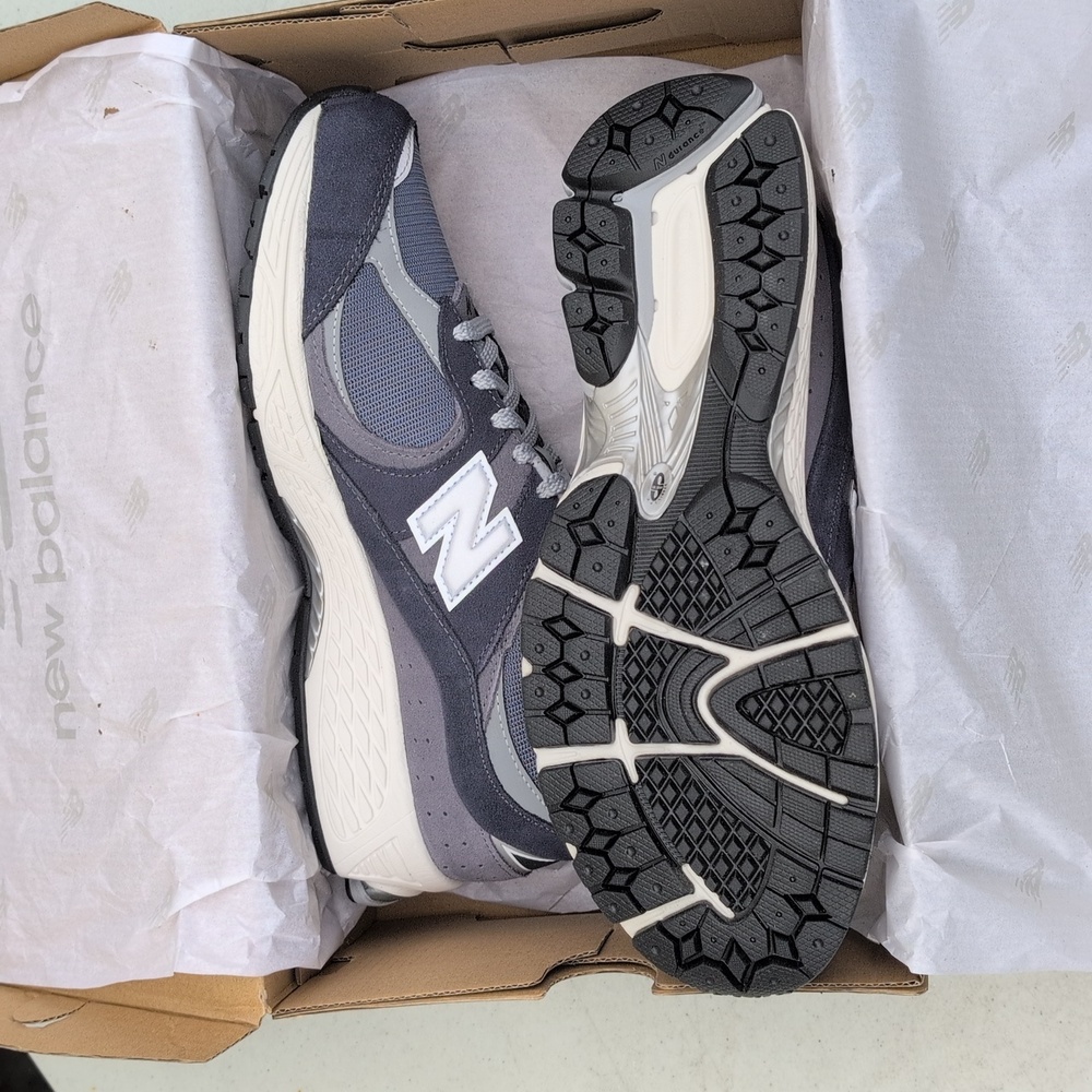 New Balance 2002R - Eclipse Raincloud - Men's SIZE 10.5 ( M2002RSF ) - Picture 7 of 8
